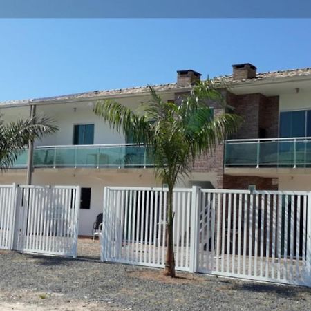 Conjunto Residencial Verdes Mares Гуаратуба Экстерьер фото
