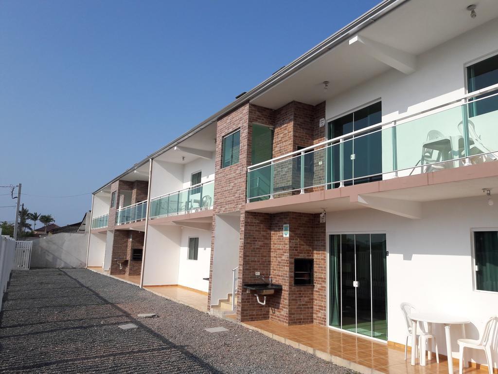 Conjunto Residencial Verdes Mares Гуаратуба Экстерьер фото